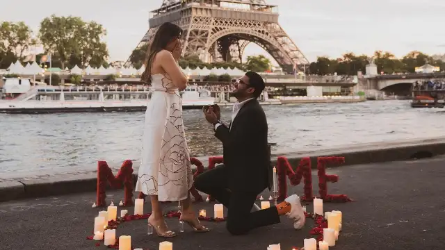 বাগদান ঘোষণা করলেন হানসিকা মোতওয়ানি