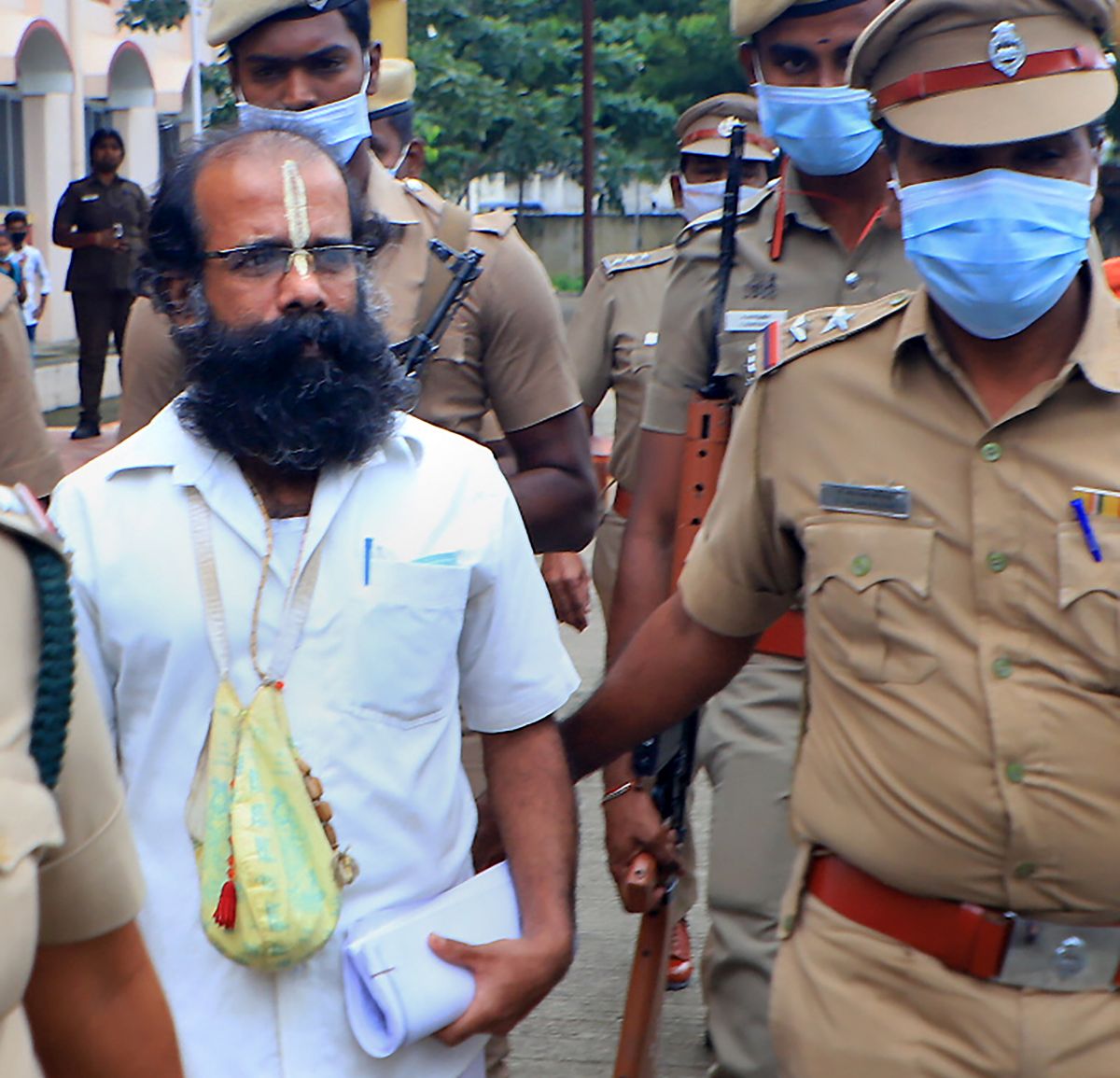 তামিল সরকারের আবেদনে মুক্তি পেল রাজীব গান্ধির ৬ খুনি