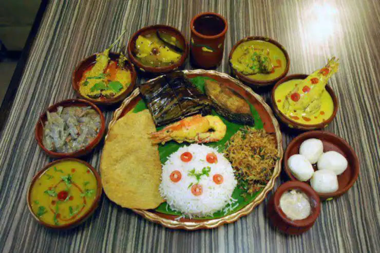 কলেজেই অনুষ্ঠিত হলো আইবুড়ো ভাত , শোরগোল হুগলিতে 