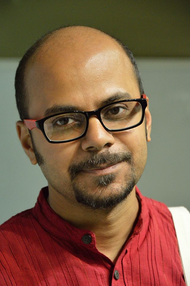 নতুন ছবির গল্প বললেন কবি