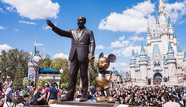 এবার কর্মী ছাঁটাইয়ের পথে ডিজনি, সংস্থার ৭০০০ কর্মী ছাঁটাইয়ের ঘোষণা