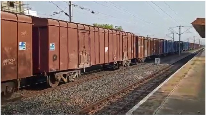 মার্চের মধ্যে ১৫০০ মিলিয়ন টন পণ্য পরিবহণের লক্ষ্যমাত্রা রেলের