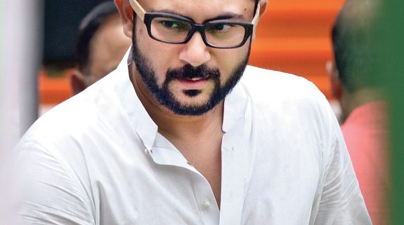 অভিনেতা সোহমের বিরুদ্ধে হাইকোর্টে মামলা