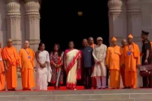 বঙ্গ সফরে বেলুড় মঠ পরিদর্শনে রাষ্ট্রপতি দ্রৌপদী মুর্মু