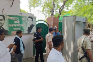 ‘জমির বিনিময়ে চাকরি’ দুর্নীতিকাণ্ডে রাবড়ী দেবীর বাড়িতে সিবিআই হানা 