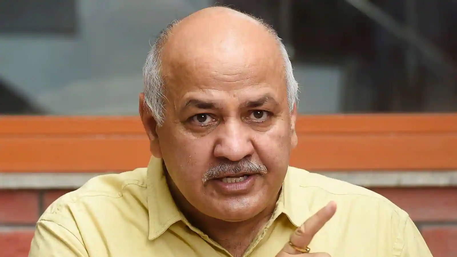 কেন্দ্রের ওপর চাপ বাড়াতে দিল্লির স্কুলে চালু হল ‘আই লাভ সিসোদিয়া ডেস্ক’