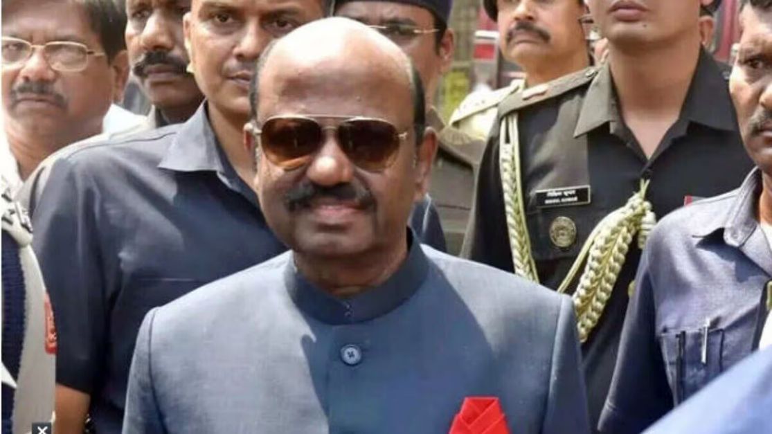 ফের প্রেসিডেন্সি বিশ্ববিদ্যালয় পরিদর্শনে রাজ্যপাল , পূর্ব পরিকল্পনা ছাড়া পৌঁছে গিয়ে আবার চমক দিলেন সিভি আনন্দ বোস