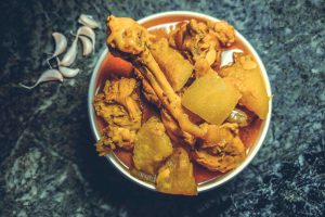 লাউ দিয়ে মুরগির মাংস 