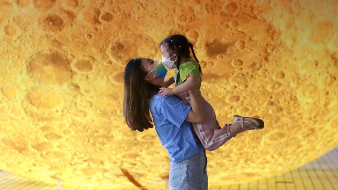 অবিবাহিত মেয়েদের মা হবার জন্য বিয়ে করার প্রয়োজন নেই,নতুন সিদ্ধান্ত নিল চীন সরকার