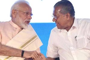 মোদির প্রশংসায় দলেই সমালোচনায় বিজয়ন