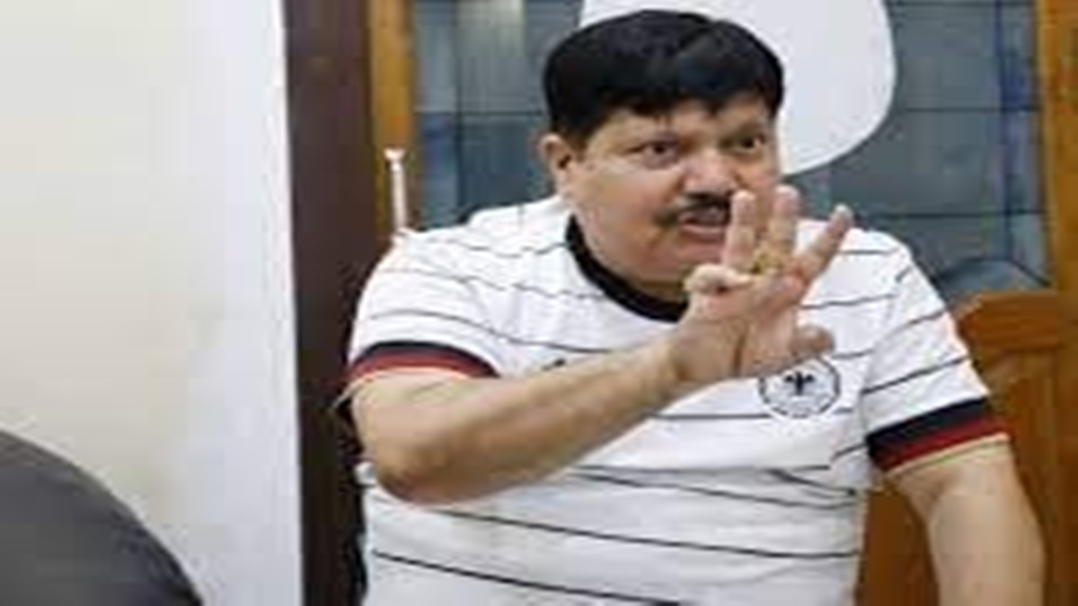ব্যারাকপুরে স্বর্ণ ব্যাবসায়ীর ছেলের মৃত্যুতে পুলিশকে বিঁধলেন অর্জুন সিংহ , ক্ষোভ প্রকাশ ‘ভিভিআইপি নিরাপত্তা নিতে লজ্জা হয়’, 