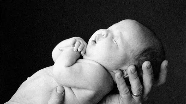 খাস কলকাতার বুকে শিশু বিক্রি করে লক্ষ লক্ষ টাকা হস্তান্তর,তদন্তে নেমেছে পুলিশ 