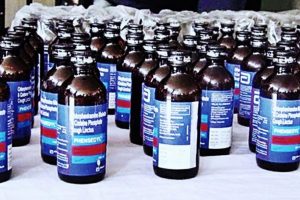 অভিনব কায়দায় ফেনসিডিল এর বোতল পাচারে ধৃত অভিযুক্ত 