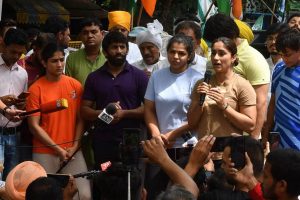 যৌন হেনস্থার অভিযোগকারী মহিলা কুস্তিগীরকে ব্রিজভূষণের বাড়িতে নিয়ে গিয়ে ঘটনার পুনর্নির্মাণ, অভিযোগ তৃণমূলের