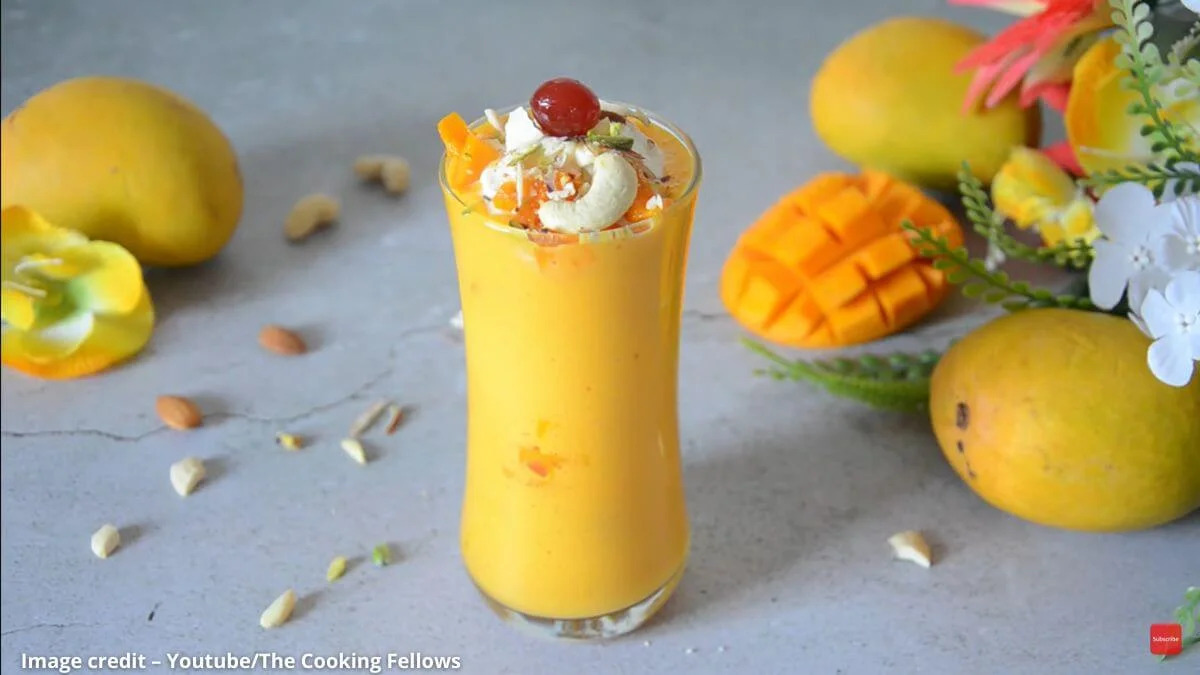 গরমের থেকে রেহাই পেতে পান করুন ম্যাংগো মাস্তানি।