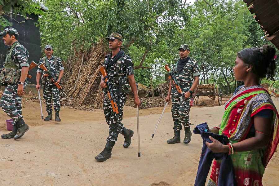 বাহিনী মোতায়েনের ক্ষেত্রে স্পর্শকাতর বুথগুলিকে অগ্রাধিকার , কমিশনকে প্রস্তাব বিএসএফ আইজির 
