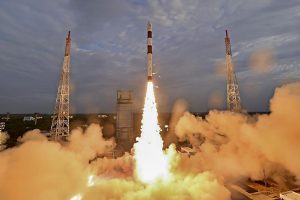 ফের সফল উৎক্ষেপণ , ৭ স্যাটেলাইট নিয়ে মহাকাশ ছুটল ইসরোর রকেট 