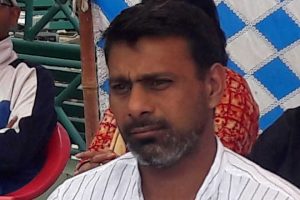 অল্পের জন্য দুর্ঘটনায় প্রাণে বাঁচলেন প্রাক্তন ক্রিকেটার, সঙ্গে ছিল ছেলেও
