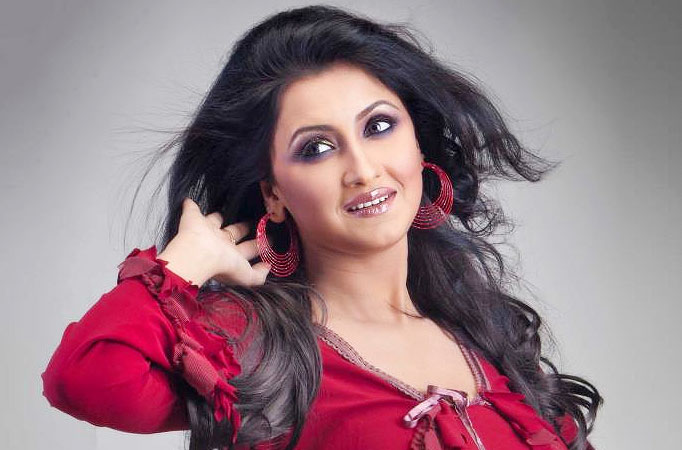 পরন সঙ্গে গড়নও, সুন্দরতা নিয়েই রচনার নতুন ব্যবসা