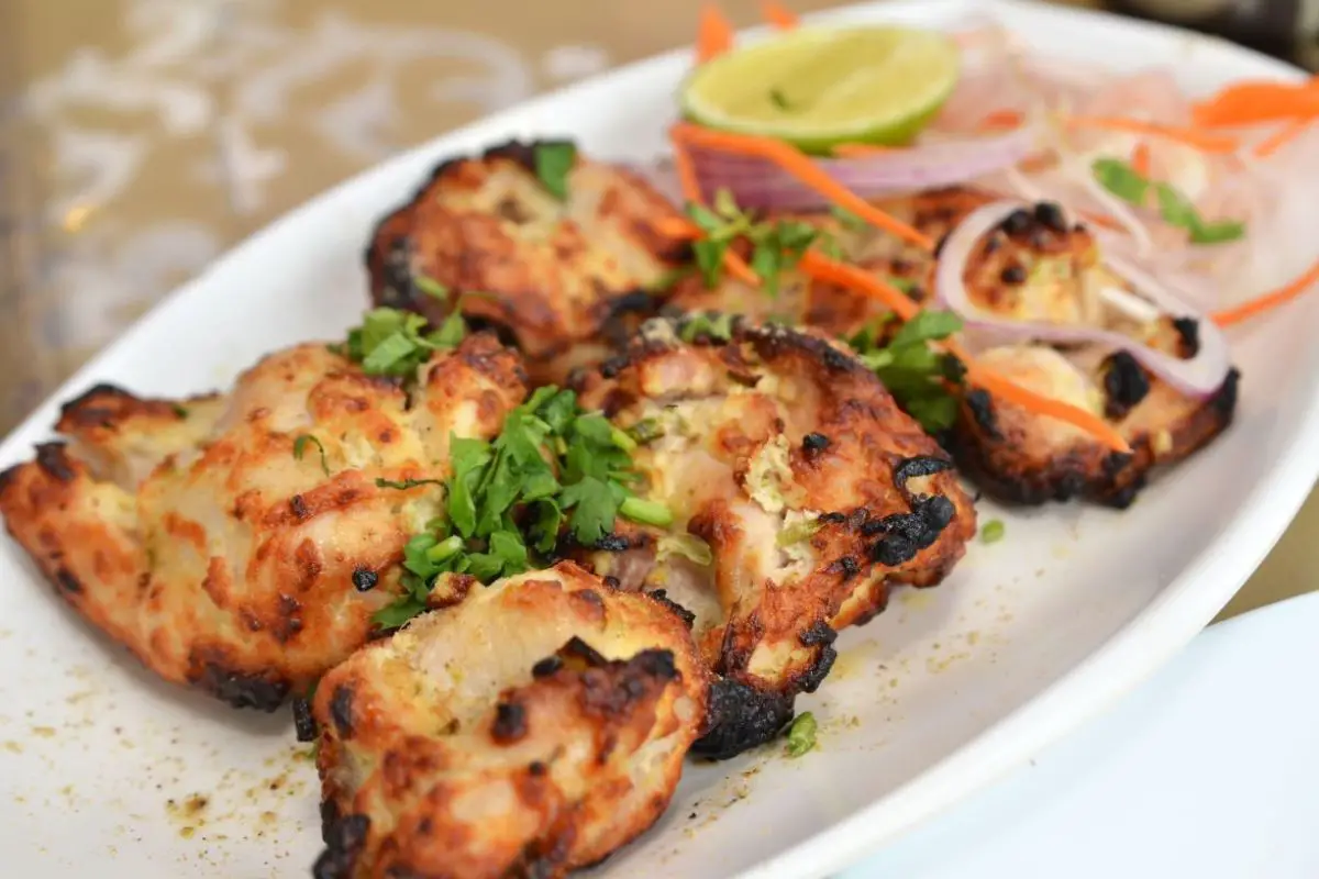 ছুটির দিনে জমিয়ে খান চিকেন আফগানি কাবাব।