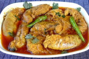 বর্ষার মরশুমে সহজেই বানিয়ে ফেলুন ইলিশ মাছের ডিম ভুনা।