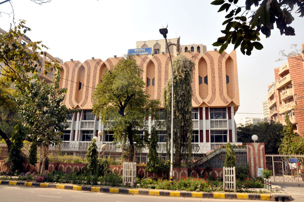 তৃণমূল নেতাদের থাকার চাপে বুকিং-ই বন্ধ দিল্লির দুই বঙ্গ ভবনে