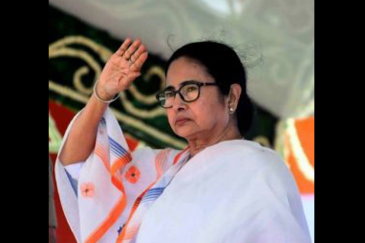 ‘সহজভাবে নিন’ কল্যাণ সম্পর্কে জবাব মমতার   সমালোচনা প্রধানমন্ত্রী ও রাষ্ট্রপতির