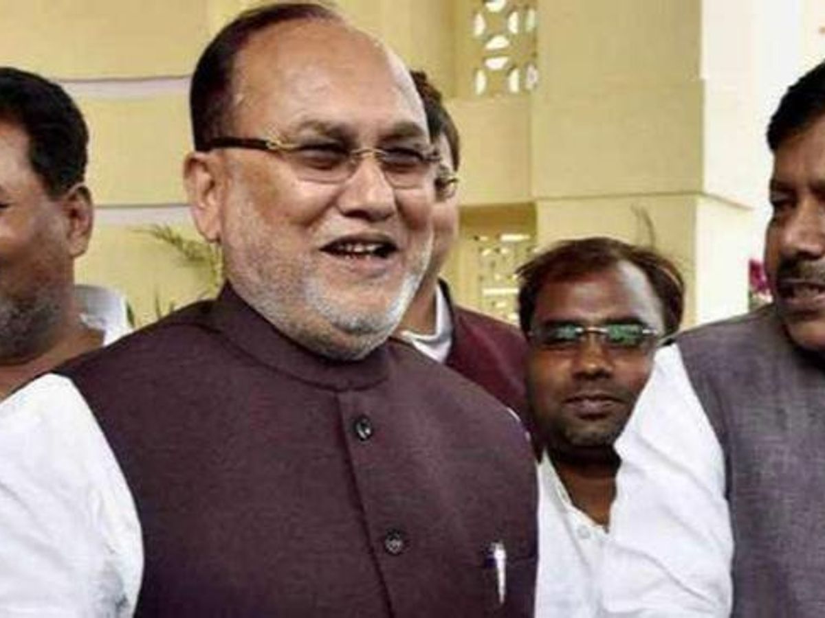 বব কাট চুল-লিপস্টিকে সজ্জিত মহিলারা সংরক্ষণ বিলের সুবিধে পাবেন , বিতর্কিত মন্তব্য আরজেডি নেতার   