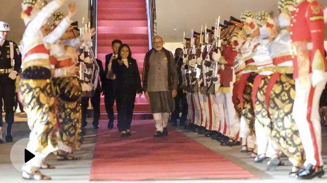 জি২০ সম্মেলনের আগেই ইন্দোনেশিয়া সফরে প্রধানমন্ত্রী নরেন্দ্র মোদী।