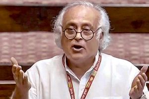 মোদি সরকারের দুই প্রকল্পে অনিয়ম   সিএজি-র রিপোর্টের পর ৩ আধিকারিককে বদলি, দাবি কংগ্রেসের   