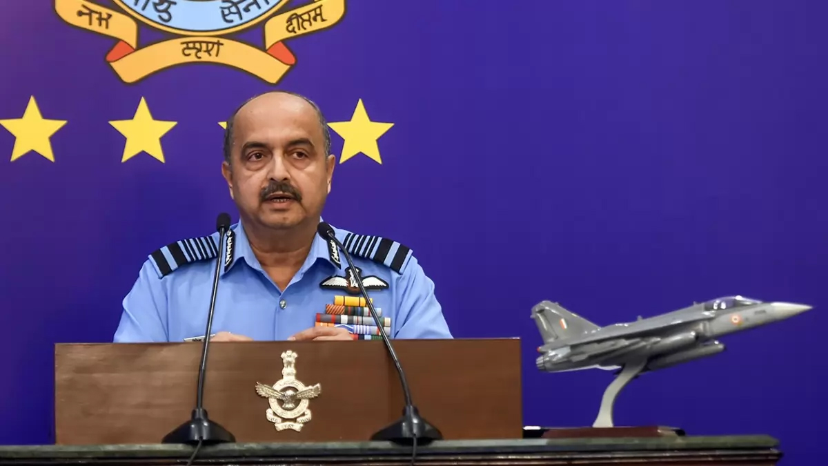 প্রকৃত নিয়ন্ত্রণ রেখায় কড়া নজরদারি চালাচ্ছে বায়ুসেনা, জানালেন বায়ুসেনা প্রধান 