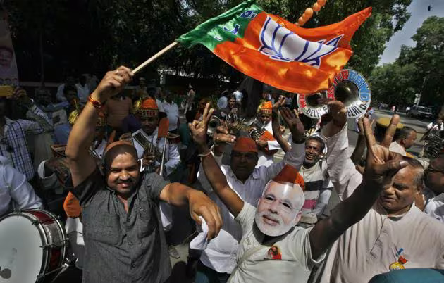 ভোটের মাত্র ১০ দিন আগেই বড় ধাক্কা বিজেপিতে!