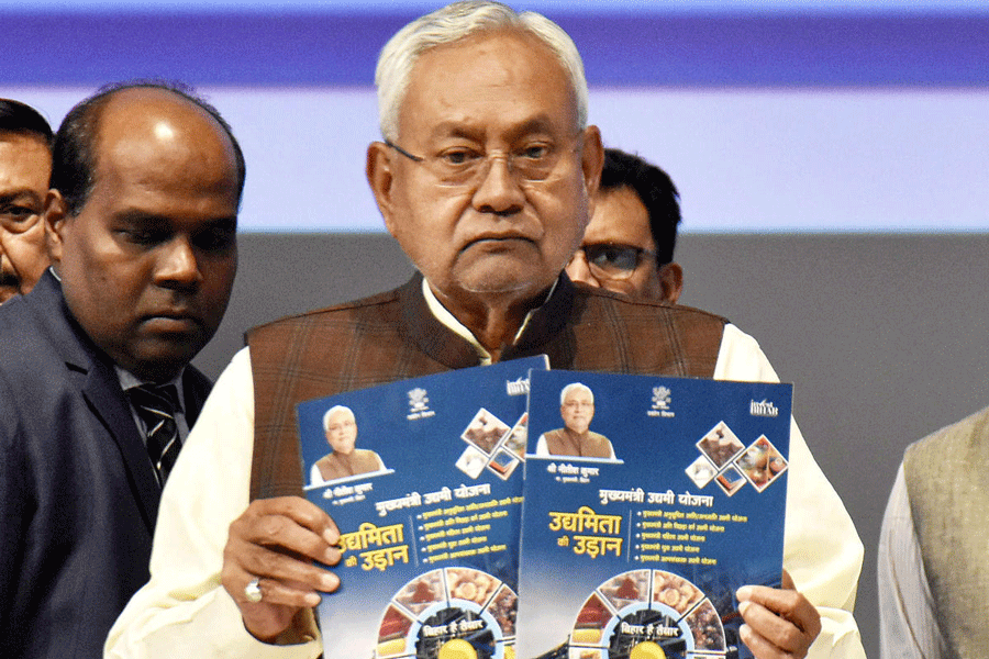 ধর্মীয় শোভাযাত্রায় অস্ত্র বহনে নিষেধাজ্ঞা জারি বিহার সরকারের