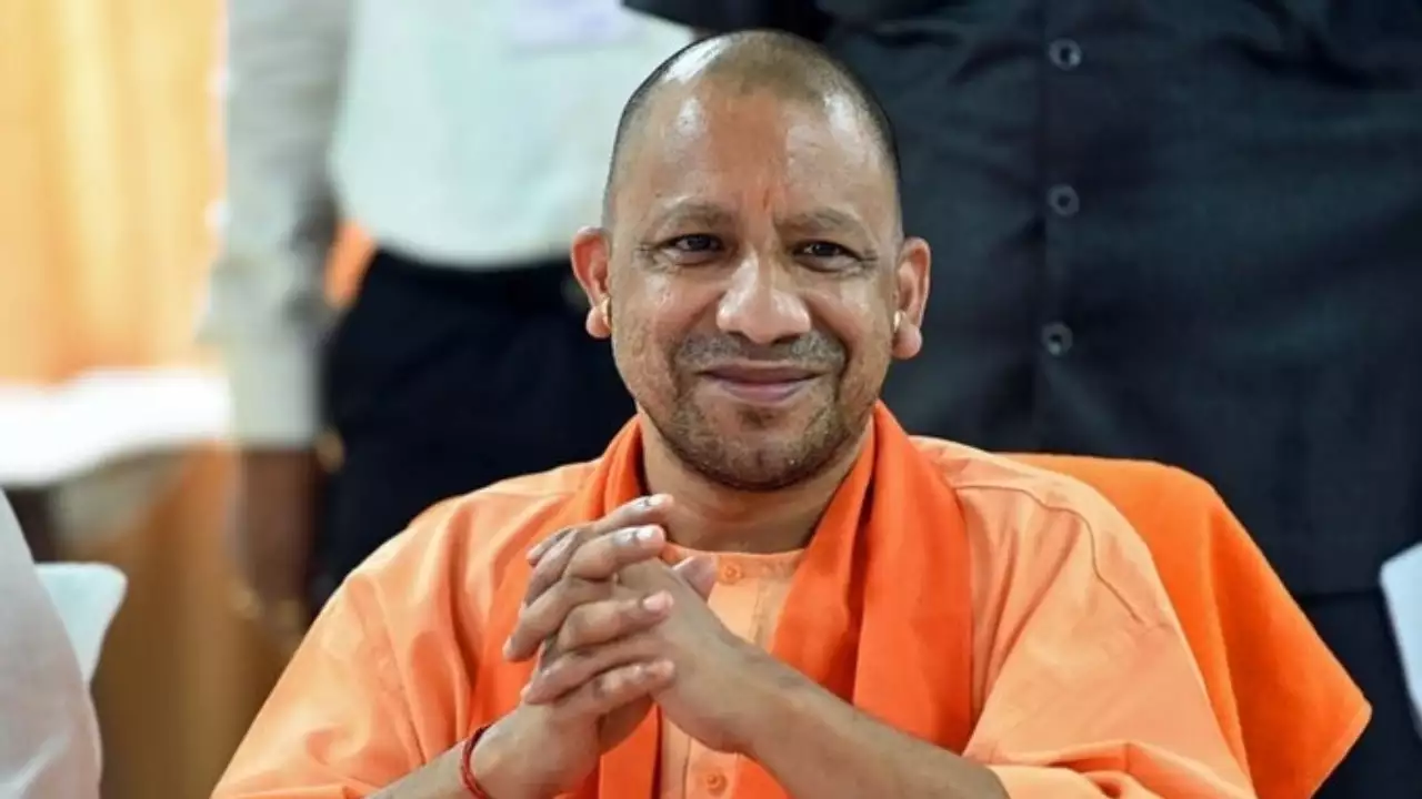 মেধাবী ও যোগ্যদের চাকরিতে নিয়োগ করছেন যোগী আদিত্যনাথ।