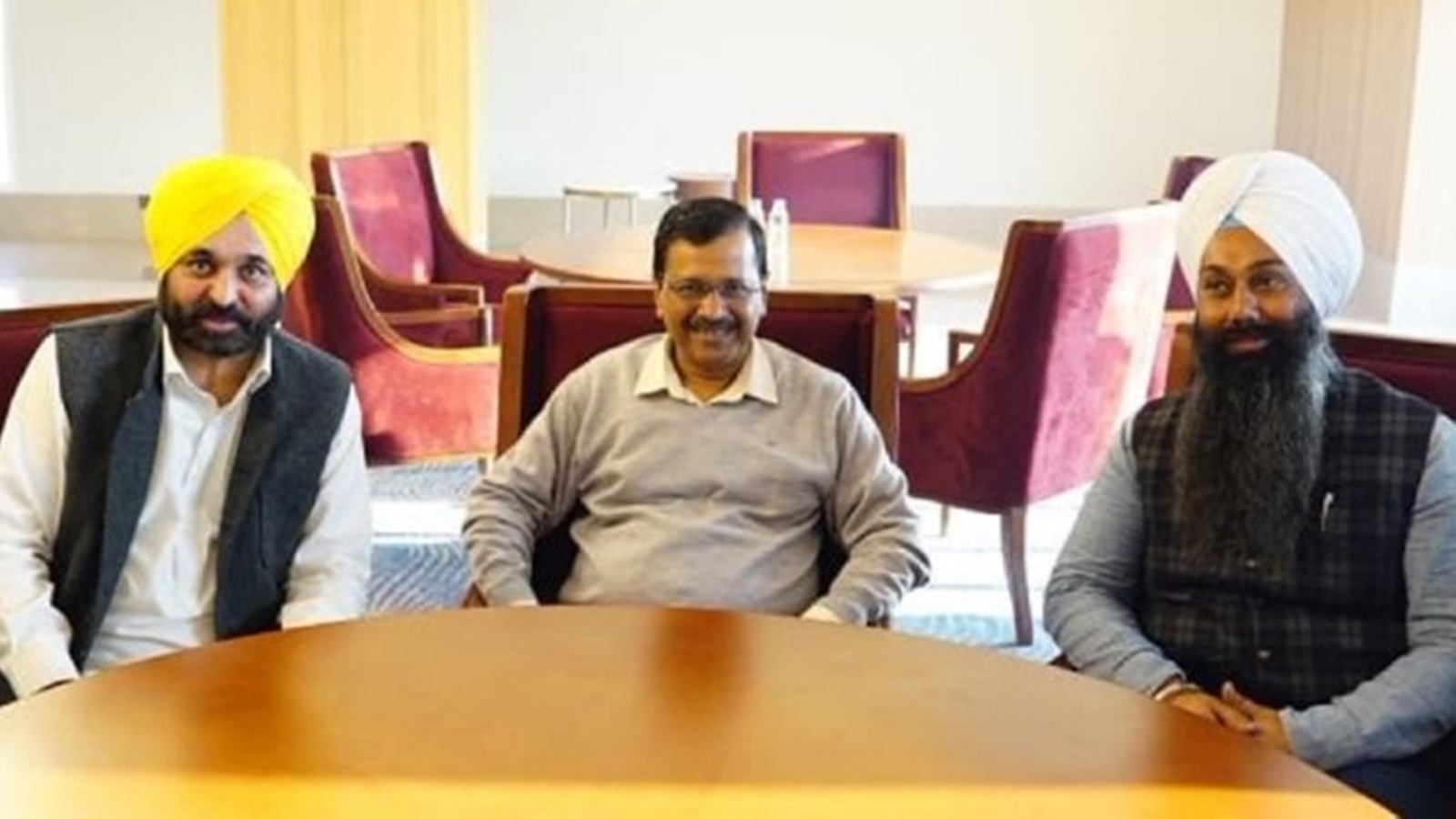 চণ্ডীগড় মেয়র নির্বাচনে ‘ইন্ডিয়া’-র হার,  মেয়রের কুর্সি দখল বিজেপির 