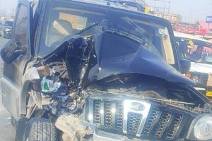 ভয়ঙ্কর দুর্ঘটনার হাত থেকে রক্ষা মেহবুবা মুফতির 