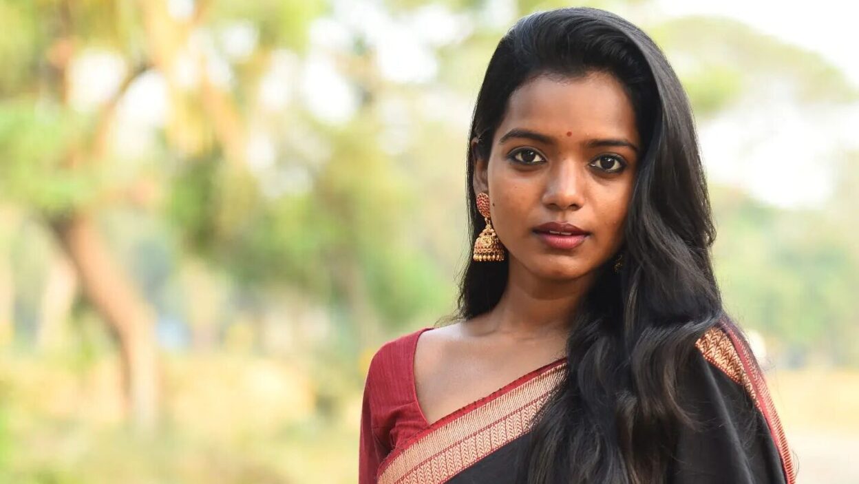 ধনুষের সিনেমার প্রচারে ঐশ্বর্যের শ্লীলতাহানি