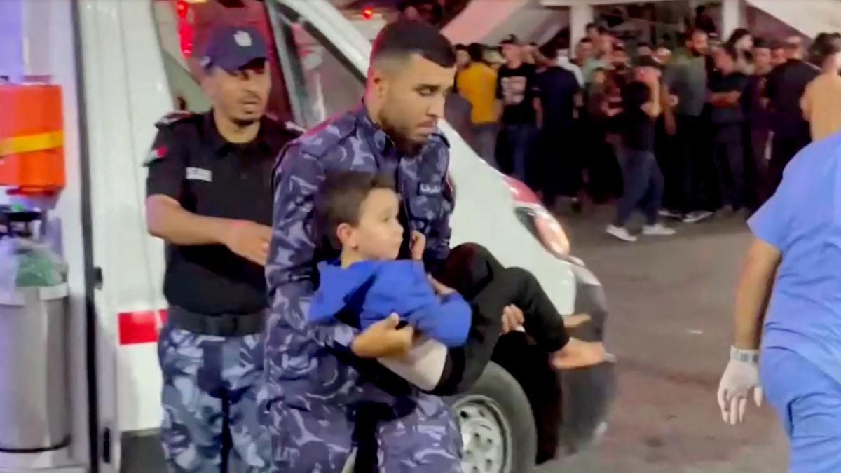 ইজরায়েলি সেনার দখলে খান ইউনিসের দু’টি হাসপাতাল, সংঘর্ষে মৃত ৫০