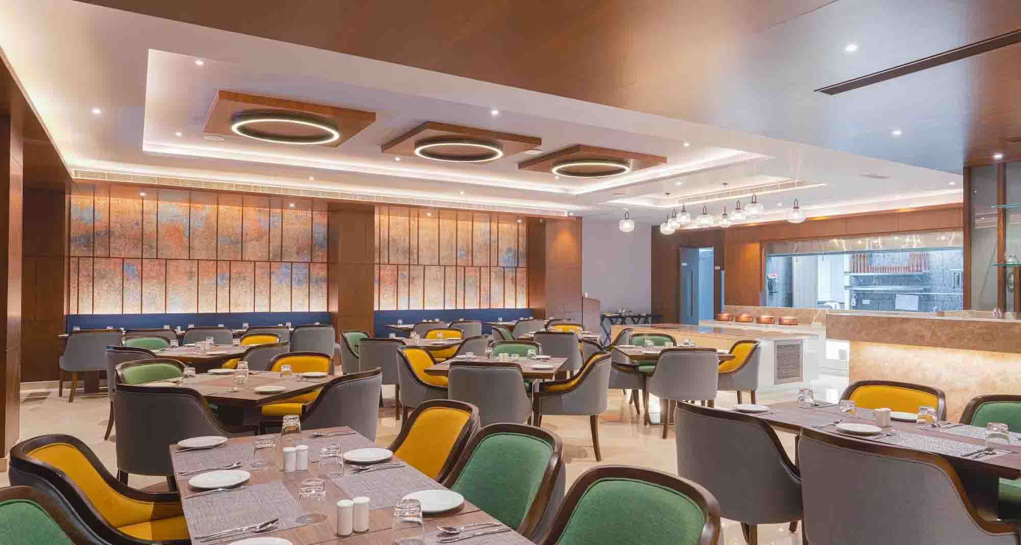 ‘রাম’ কৃপায় বিশ্বের প্রথম সাততারা নিরামিষ হোটেল অযোধ্যায়