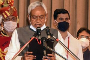 নবমবার বিহারের মুখ্যমন্ত্রী পদে শপথ নিলেন নীতীশ কুমার