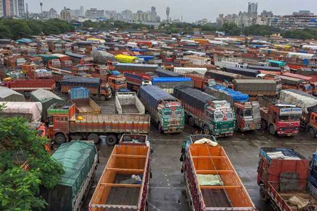 ৫ মার্চ গাড়ির মালিক ও চালকদের রাজ্যজুড়ে পরিবহন ধর্মঘট