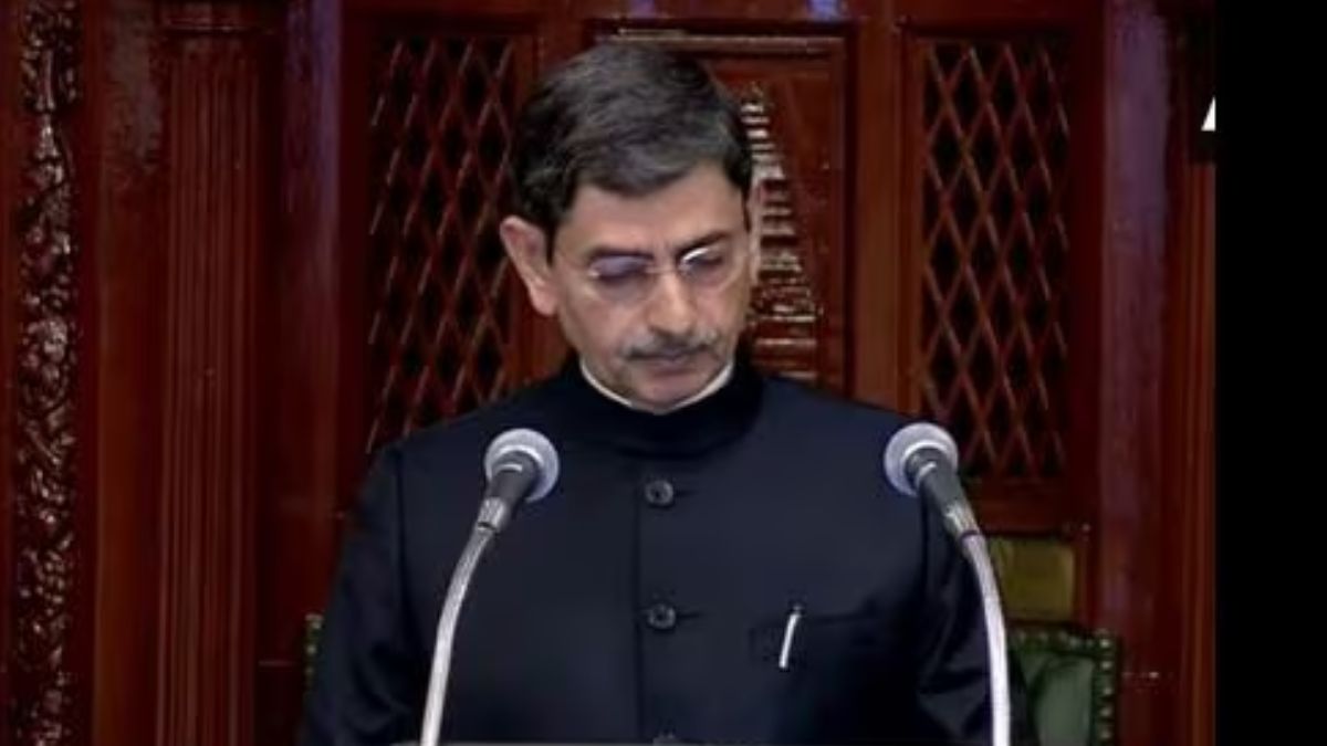 ভাষণ মাঝে ছেড়েই গমন রাজ্যপালের, পড়লেন স্পিকার