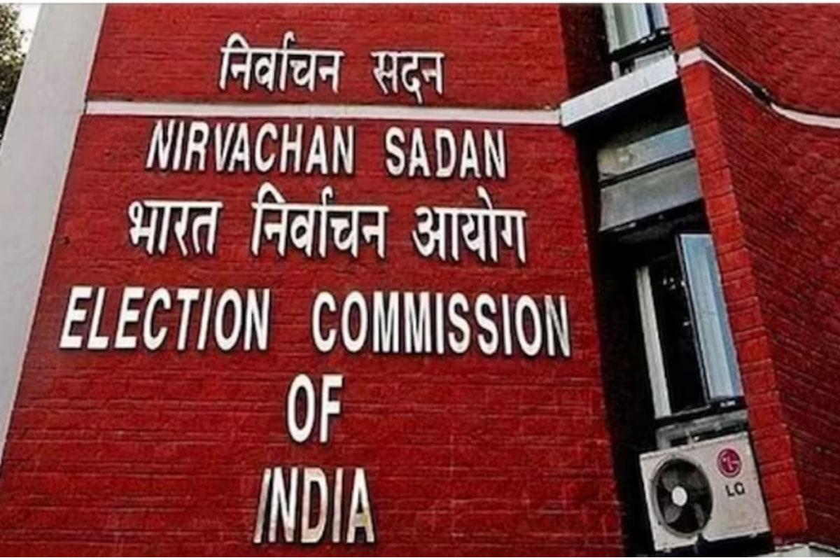 আর কিছুক্ষণ পরেই লোকসভা ভোটের নির্ঘন্ট ঘোষণা