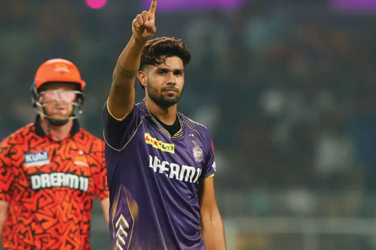 ব্যাটারদের ওপর চোখ রাঙাতেই ৬০ শতাংশ জরিমানা কেকেআরের হর্ষিতকে