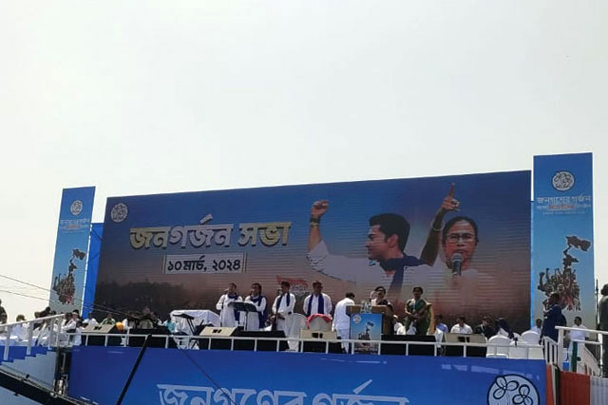 ব্রিগেডে ফের আরও একবার নিজেকে প্ৰমাণ করলেন মমতা