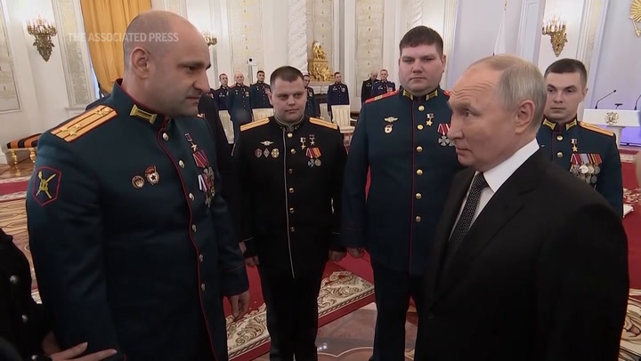 রাশিয়ায় প্রেসিডেন্ট নির্বাচন শুরু, জেতার বিষয়ে অনেক এগিয়ে পুতিন