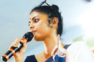 যাদবপুরের প্রার্থী সায়নী শিব মন্দিরে পুজো দিয়েই প্রচার শুরু করলেন