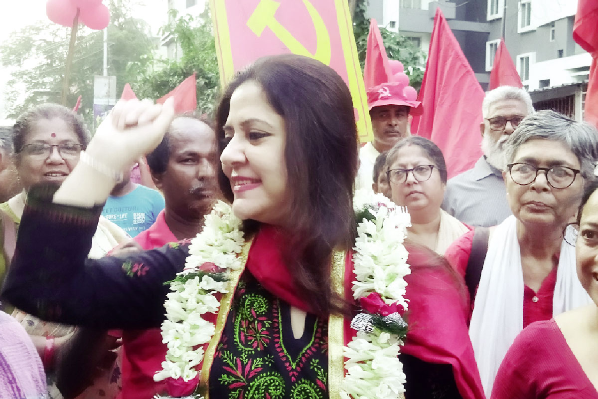 নির্বাচনী প্রচারে বাধার অভিযোগ বাম প্রার্থী সায়রার, কমিশনে প্রতিবাদ বামেদের