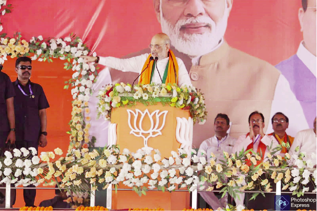 বেসামাল অমিত শাহের কপ্টার, পাইলটের দক্ষতায় কাটল বিপদ