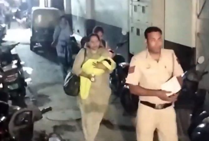 দিল্লিতে শিশু পাচার চক্রের সন্ধান পেল সিবিআই, গ্রেফতার ৭, উদ্ধার হয়েছে ৮টি শিশু 